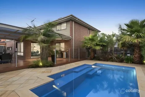 5 Merrowland Ave, Cranbourne North, VIC 3977