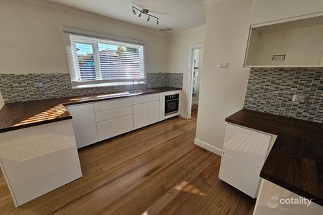 Property photo of 13 Crestview Court Newnham TAS 7248