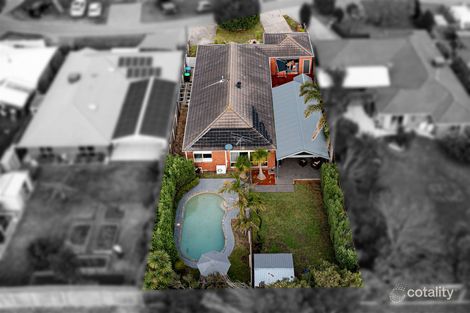 Property photo of 36 Ellinbank Crescent Mornington VIC 3931