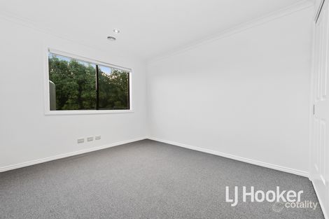 Property photo of 2 Carmody Court Cranbourne VIC 3977