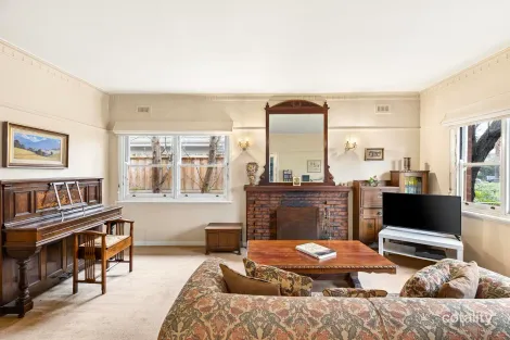 Property photo of 22 Sherwood Road Mount Waverley VIC 3149