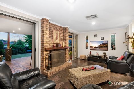 Property photo of 4 Mossvale Close Endeavour Hills VIC 3802