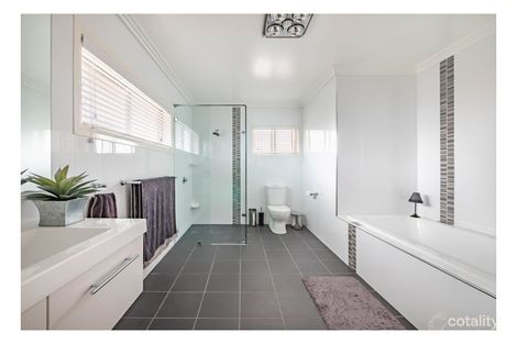 Property photo of 31 Norris Drive Armidale NSW 2350