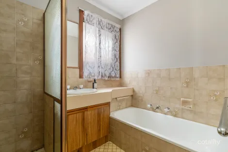 Property photo of 2/42 Eramosa Road East Somerville VIC 3912