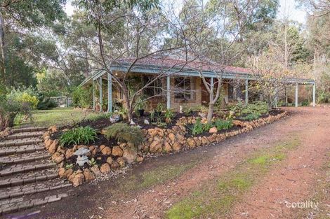 8 Campbell Way, Parkerville, WA 6081