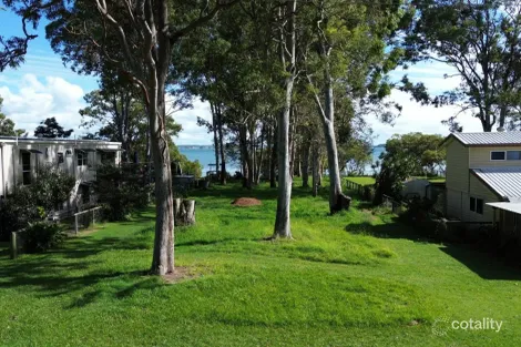 8 Attunga St, Macleay Island, QLD 4184