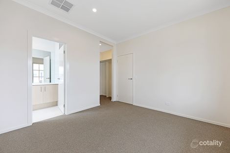 Property photo of 95 Crowlands Circuit Eynesbury VIC 3338