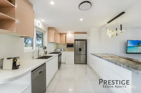 Property photo of 14 Derwent Place Bossley Park NSW 2176