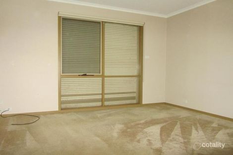 Property photo of 35 Pinnacle Crescent Brookfield VIC 3338