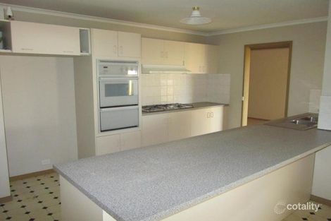 Property photo of 35 Pinnacle Crescent Brookfield VIC 3338