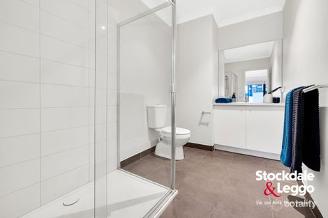 Property photo of 13/8 The Crossing Caroline Springs VIC 3023