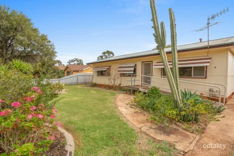 4 Goodfellow Pl, Tharbogang, NSW 2680