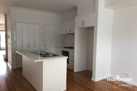Property photo of 2/10 Berwick Street Lilydale VIC 3140