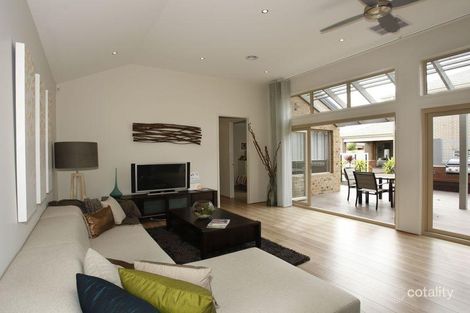 Property photo of 5 Caversham Drive Pakenham VIC 3810