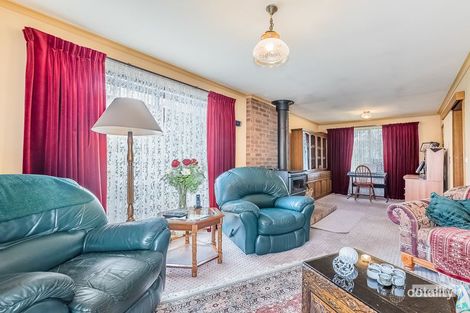 Property photo of 76 Longwarry Road Drouin VIC 3818