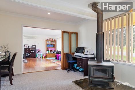 Property photo of 22 Gwen Parade Raymond Terrace NSW 2324