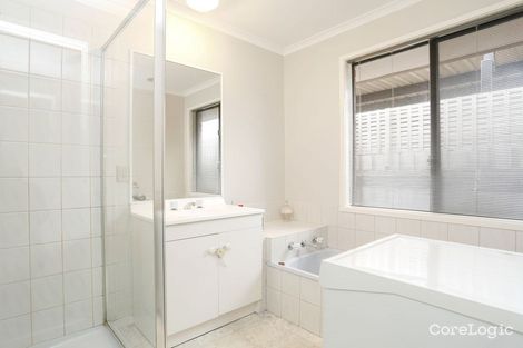 Property photo of 14 Stainsby Crescent Roxburgh Park VIC 3064