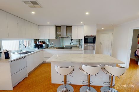 Property photo of 28 Fleetwood Drive Narre Warren VIC 3805