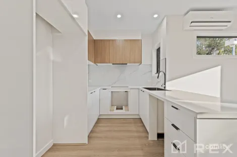 Property photo of 18 Bawar Place Hallam VIC 3803