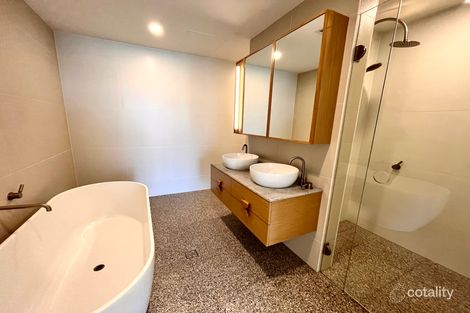 Property photo of 202/25 Honeysuckle Drive Newcastle NSW 2300