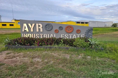 2 Oakes St, Ayr, QLD 4807