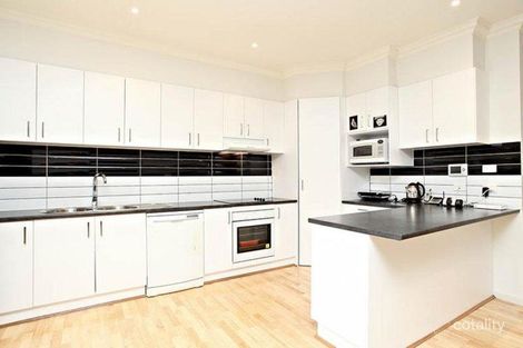 2/12 Bell St, Sunshine West, VIC 3020