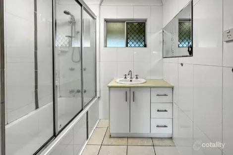 Property photo of 32 Catherine Crescent Kelso QLD 4815