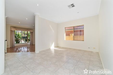 Property photo of 33 Lanchester Way Stirling WA 6021