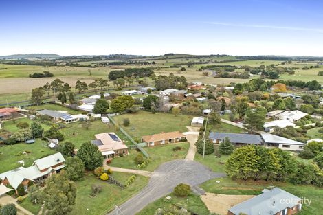 Property photo of 11 Bennett Close Lancefield VIC 3435