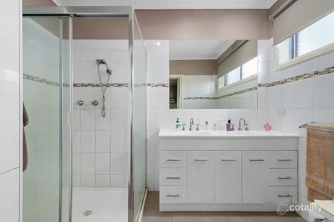 Property photo of 76 Whittens Lane Doncaster VIC 3108