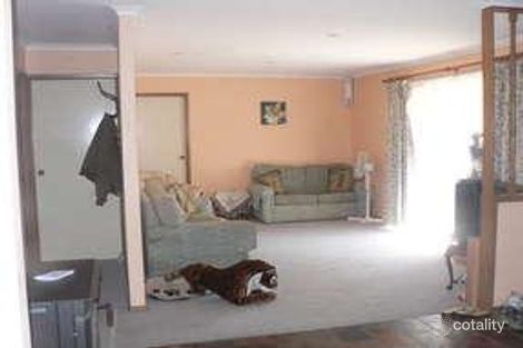 Property photo of 10 Coleraine Drive Romsey VIC 3434