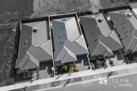 Property photo of 5 Bradfield Loop Strathfieldsaye VIC 3551