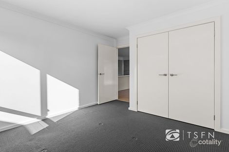 Property photo of 5 Bradfield Loop Strathfieldsaye VIC 3551