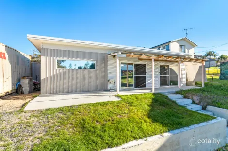 4 Salmon St, Tuross Head, NSW 2537
