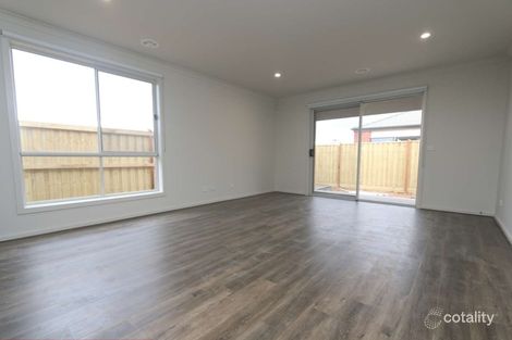 Property photo of 18 Ungara Drive Werribee VIC 3030