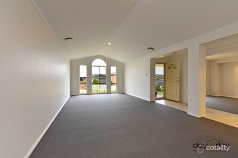 Property photo of 11 Magnolia Close Fletcher NSW 2287