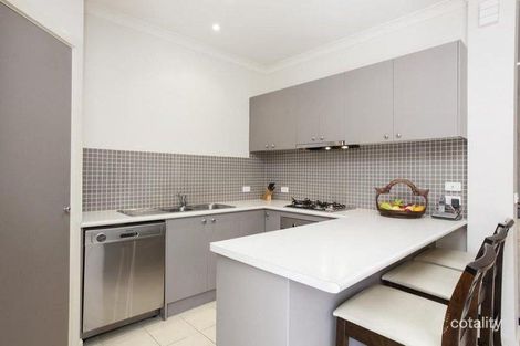 Property photo of 2/34 McLaren Street Mount Waverley VIC 3149