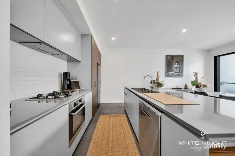 Property photo of 77 Oakden Crescent St Albans VIC 3021