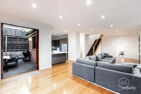 Property photo of 1/1232 Main Road Eltham VIC 3095