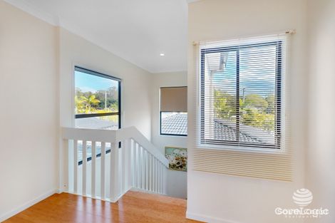Property photo of 58 Riverdowns Crescent Helensvale QLD 4212