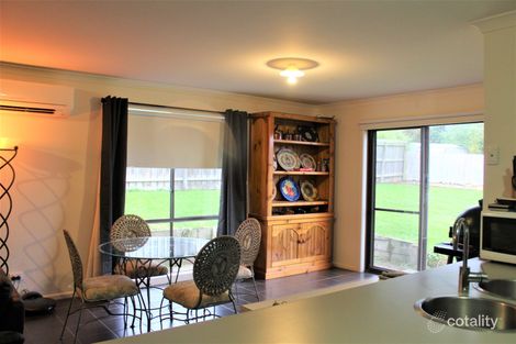 Property photo of 14 Sutherland Way Drouin VIC 3818