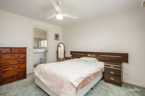 Property photo of 35 McGowans Lane Burwood VIC 3125
