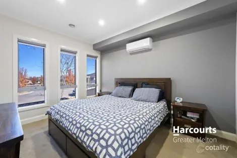 Property photo of 16 Caruana Crescent Harkness VIC 3337