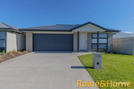 Property photo of 125A Champagne Drive Dubbo NSW 2830