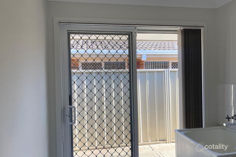 Property photo of 2/68 Jarrah Way Albion Park Rail NSW 2527