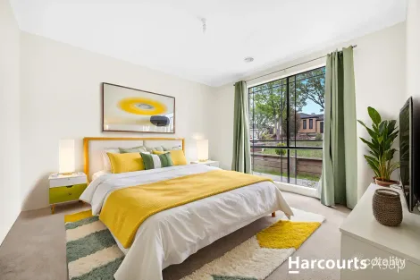 Property photo of 10 Tipperary Circuit Pakenham VIC 3810