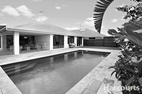 64 Seascapes Bvd, Halls Head, WA 6210