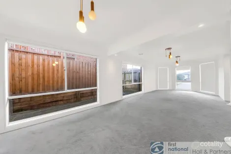 Property photo of 15 Homewood Boulevard Hallam VIC 3803