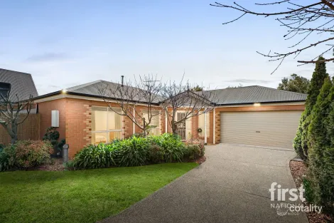 2/103 Tower Rd, Werribee, VIC 3030