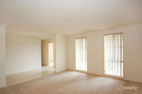 Property photo of 23 Grand Arch Way Berwick VIC 3806